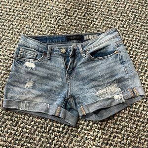 Blue Aeropostale, MIDI shorts, size 0. Hardly worn. No stains or rips!